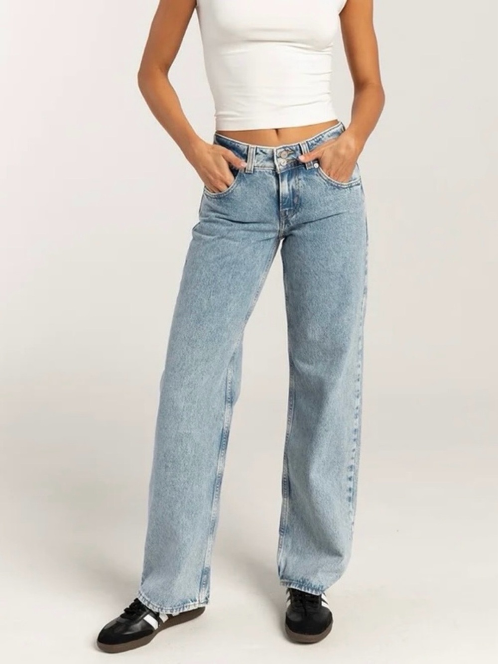 levi’s superlow loose straight wide leg vintage light blue wash denim jean 24